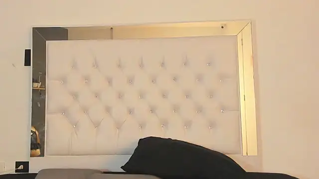 Snapshot of brendamaz chatting on 18, 12, 2025 brendamaz online show from 18, 12, 2025