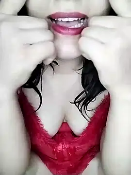 Snapshot of Tota_Khan chatting on 8, 11, 2025 Tota Khan online show from 8, 11, 2025