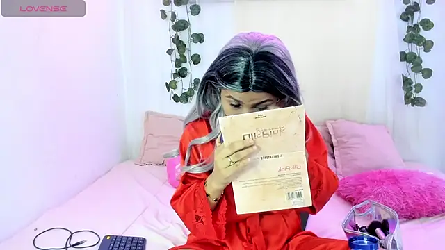 catalina and roger online show from 22, 9, 2025