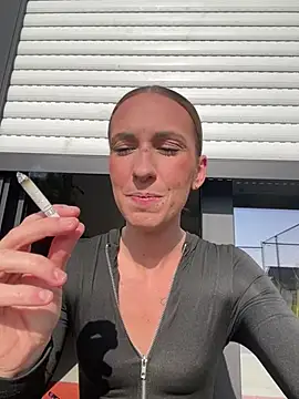 lola tentatiion online show from 2, 3, 2025