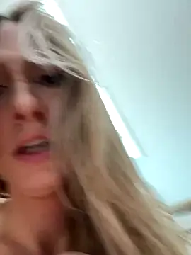 lola tentatiion online show from 25, 11, 2025