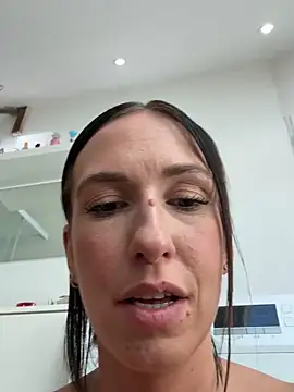 lola tentatiion online show from 18, 6, 2026