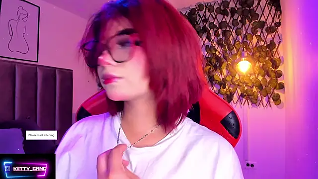 Snapshot of Kitty_Gang chatting on 26, 11, 2025 Kitty Gang online show from 26, 11, 2025