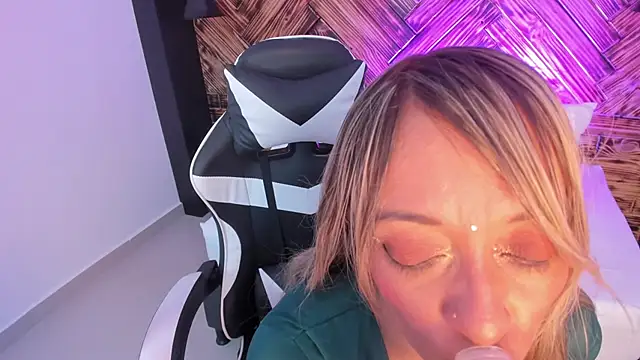 emma collson online show from 27, 11, 2025