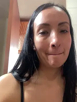 yaralyminjo2 online show from 3, 1, 2025