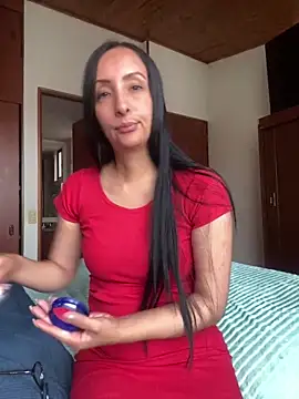 yaralyminjo2 online show from 8, 1, 2025