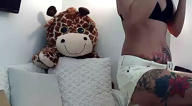 Snapshot of mysterymel chatting on 28, 2, 2025 mysterymel online show from 28, 2, 2025