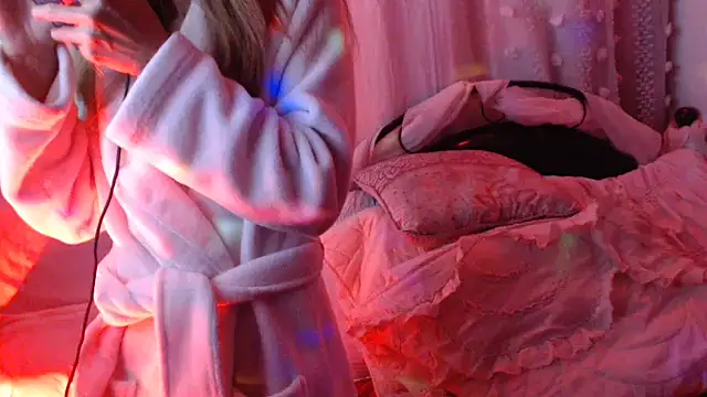 Snapshot of mysterymel chatting on 19, 10, 2025 mysterymel online show from 19, 10, 2025