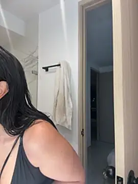 Gia Ferh online show from 3, 2, 2026