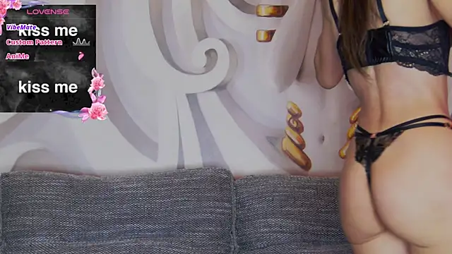 Snapshot of hailey_peach chatting on 13, 9, 2025 hailey peach online show from 13, 9, 2025