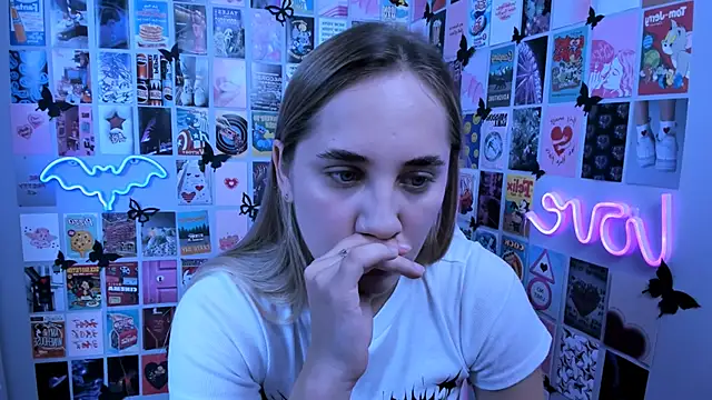 MiaMilas online show from 10, 9, 2025