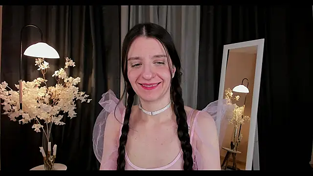 Snapshot of helentasty chatting on 1, 2, 2025 helentasty online show from 1, 2, 2025