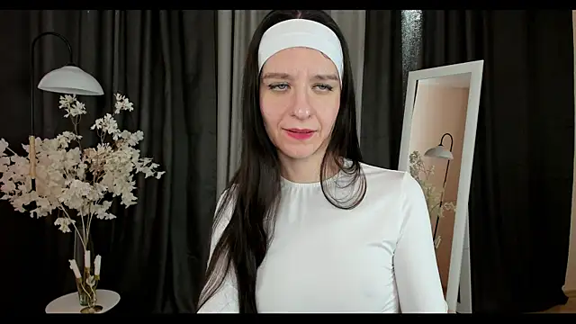 Snapshot of helentasty chatting on 2, 2, 2025 helentasty online show from 2, 2, 2025