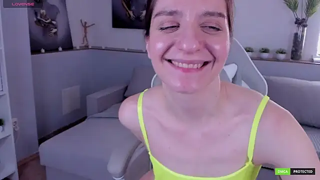 Snapshot of helentasty chatting on 5, 2, 2025 helentasty online show from 5, 2, 2025