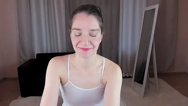 Snapshot of helentasty chatting on 29, 9, 2025 helentasty online show from 29, 9, 2025