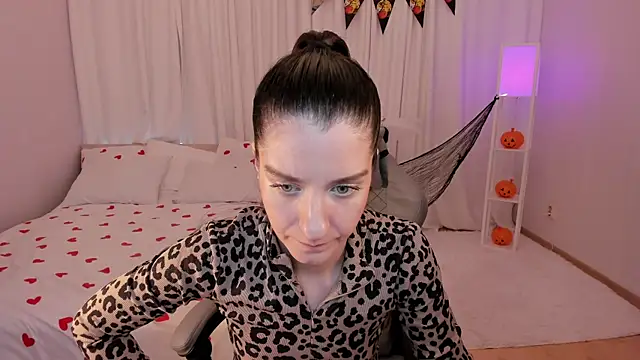 Snapshot of helentasty chatting on 30, 10, 2025 helentasty online show from 30, 10, 2025