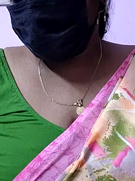 Snapshot of mallu-sumi chatting on 20, 4, 2026 mallu-sumi online show from 20, 4, 2026