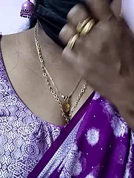 Snapshot of mallu-sumi chatting on 21, 4, 2026 mallu-sumi online show from 21, 4, 2026
