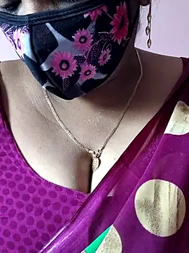 Snapshot of mallu-sumi chatting on 25, 4, 2026 mallu-sumi online show from 25, 4, 2026