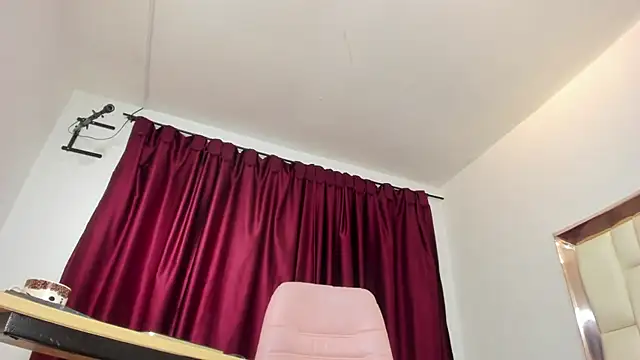  Caroliina online show from 17, 4, 2026