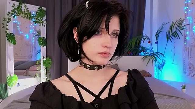 dark vamp  online show from 2, 1, 2025