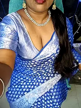 honey-sexy online show from 2, 2, 2025