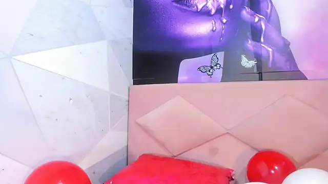 Lucy White   online show from 13, 2, 2025