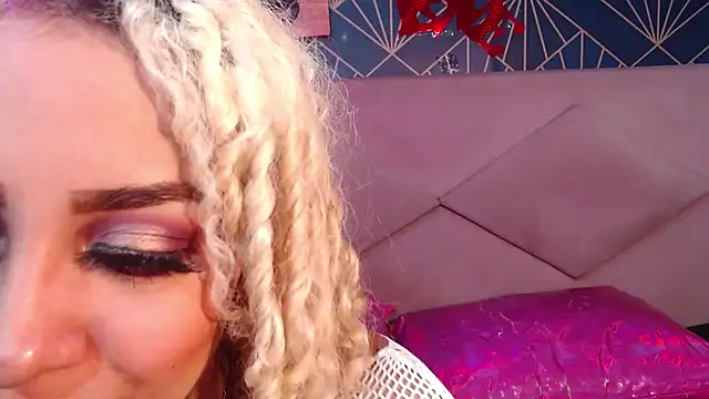 Lucy White   online show from 24, 2, 2025