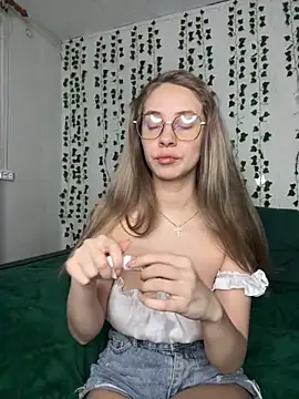 Kitty Katrine online show from 23, 2, 2025