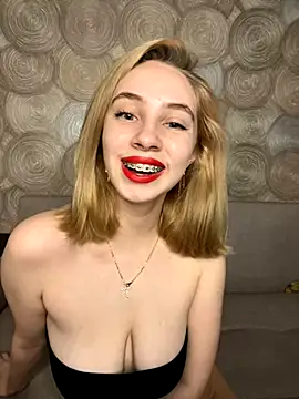 Kitty Katrine online show from 4, 11, 2025