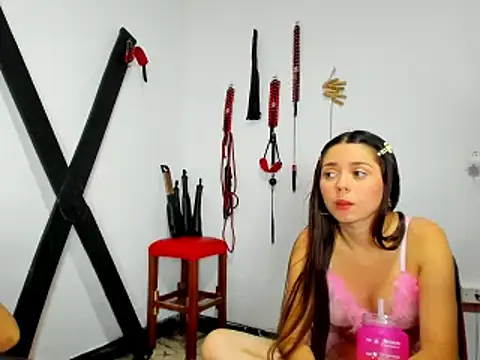 Hana and Zeta online show from 26, 2, 2025