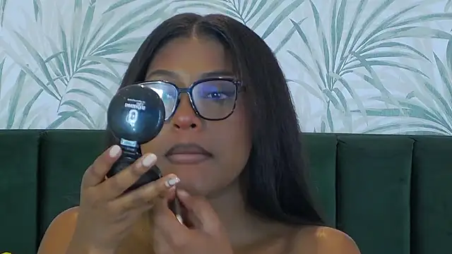 Snapshot of VanessaGlenn chatting on 28, 1, 2025 VanessaGlenn online show from 28, 1, 2025