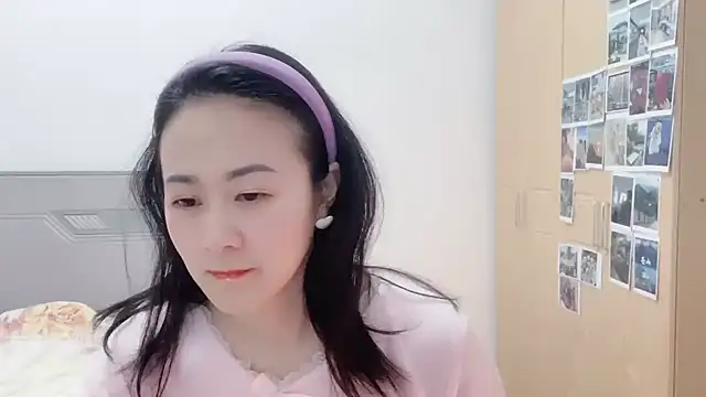 Snapshot of fanfan-FF chatting on 25, 12, 2024 fanfan-FF online show from 25, 12, 2024