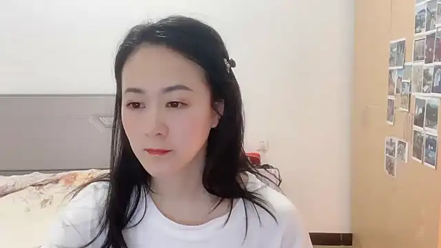 Snapshot of fanfan-FF chatting on 4, 1, 2025 fanfan-FF online show from 4, 1, 2025