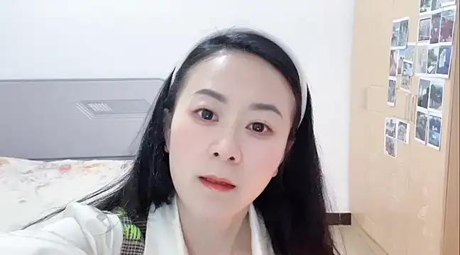 Snapshot of fanfan-FF chatting on 4, 2, 2025 fanfan-FF online show from 4, 2, 2025