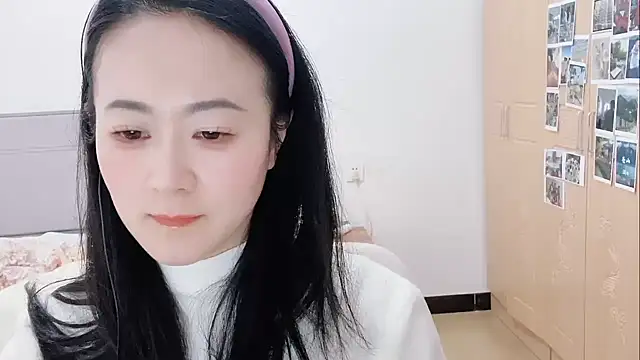 Snapshot of fanfan-FF chatting on 10, 2, 2025 fanfan-FF online show from 10, 2, 2025