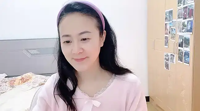 Snapshot of fanfan-FF chatting on 18, 2, 2025 fanfan-FF online show from 18, 2, 2025