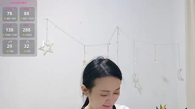 Snapshot of fanfan-FF chatting on 28, 10, 2025 fanfan-FF online show from 28, 10, 2025