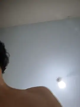 henriquexx33 online show from 2, 2, 2025