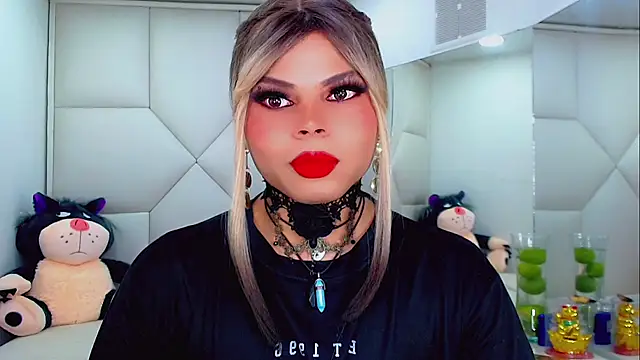 Snapshot of AdanKinng chatting on 28, 10, 2025 AdanKinng online show from 28, 10, 2025