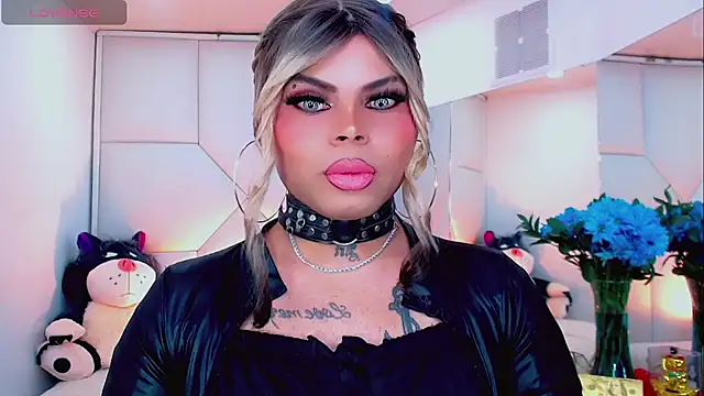 Snapshot of AdanKinng chatting on 21, 11, 2025 AdanKinng online show from 21, 11, 2025