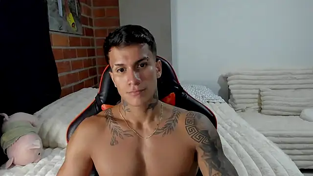 pettergrey1 online show from 11, 11, 2025