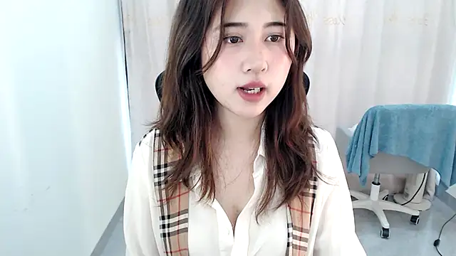 Liliya-77 online show from 17, 4, 2026