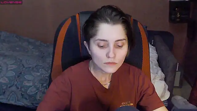 womanstrong78 online show from 28, 2, 2025