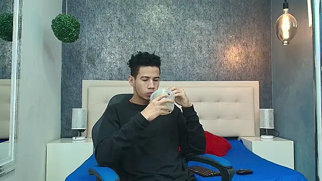 Erick Zhimerman online show from 8, 4, 2026