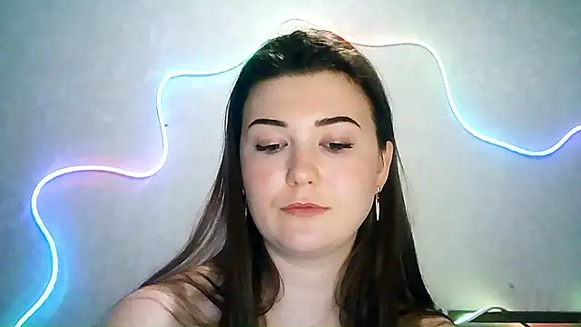 Snapshot of SeductiveTati chatting on 10, 9, 2025 SeductiveTati online show from 10, 9, 2025