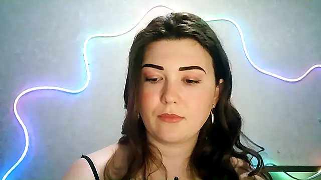 Snapshot of SeductiveTati chatting on 11, 9, 2025 SeductiveTati online show from 11, 9, 2025