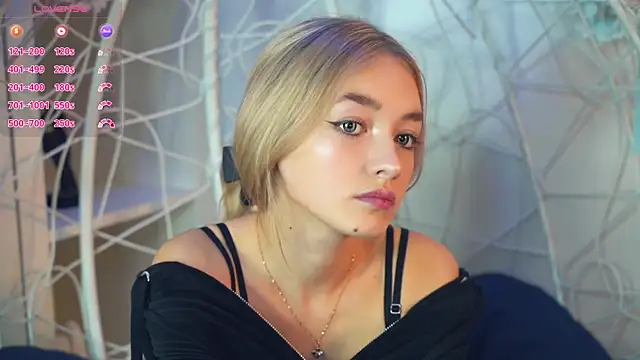 Snapshot of FlairCunard chatting on 10, 12, 2024 FlairCunard online show from 10, 12, 2024