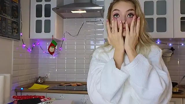 Snapshot of FlairCunard chatting on 31, 12, 2024 FlairCunard online show from 31, 12, 2024