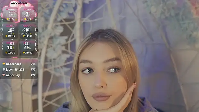 Snapshot of FlairCunard chatting on 18, 1, 2025 FlairCunard online show from 18, 1, 2025